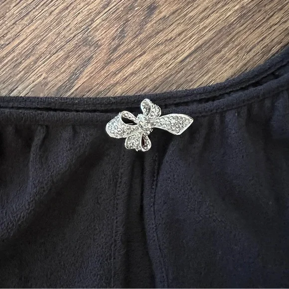 Zadig & Voltaire Deluxe Azalee Black Top Crystal Bow Keyhole Back Long Sleeve M - Picture 3 of 6